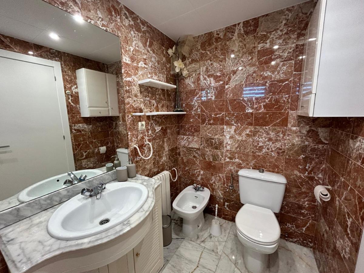 Apartment Direkt Am Strand Blanes Ngoại thất bức ảnh